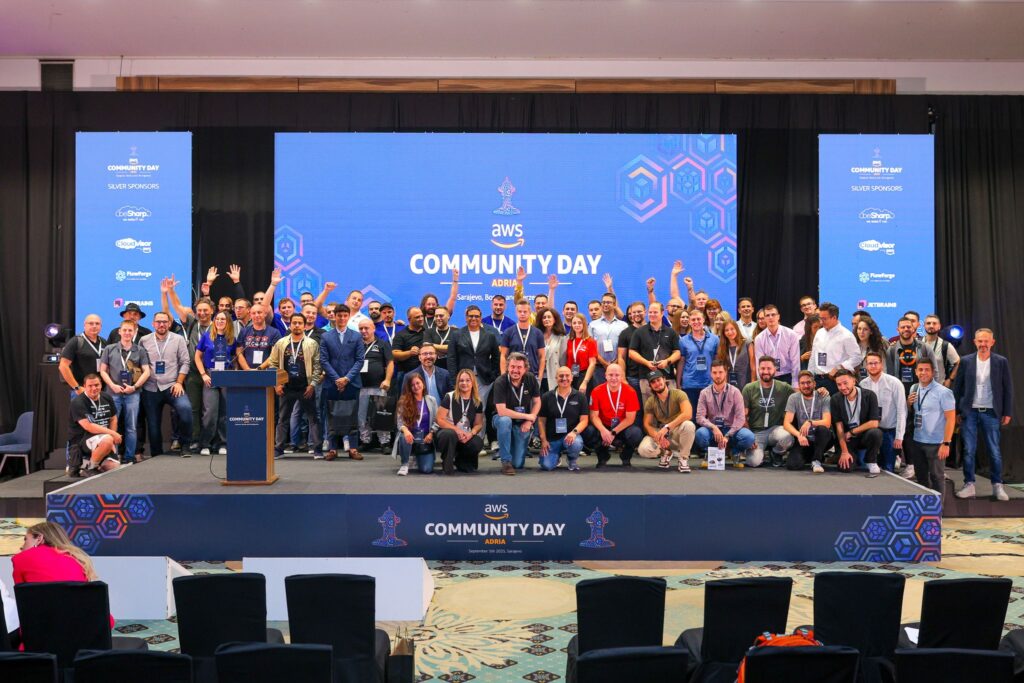 AWS Community Day Adria 2025 in Sarajevo, photo of the entire team and guest speakers.